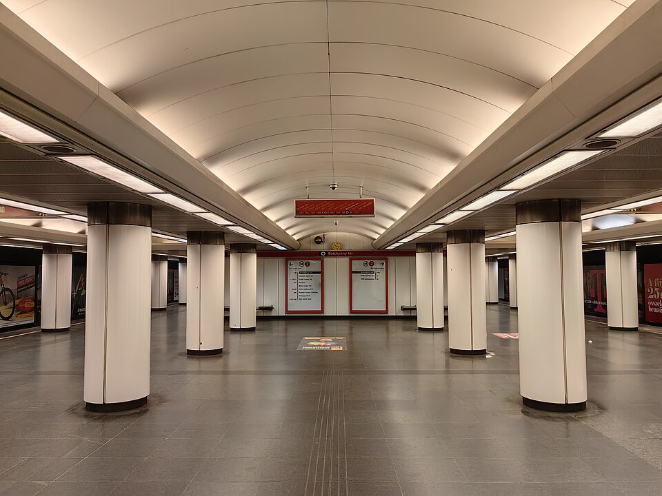 Batthyány tér metro station